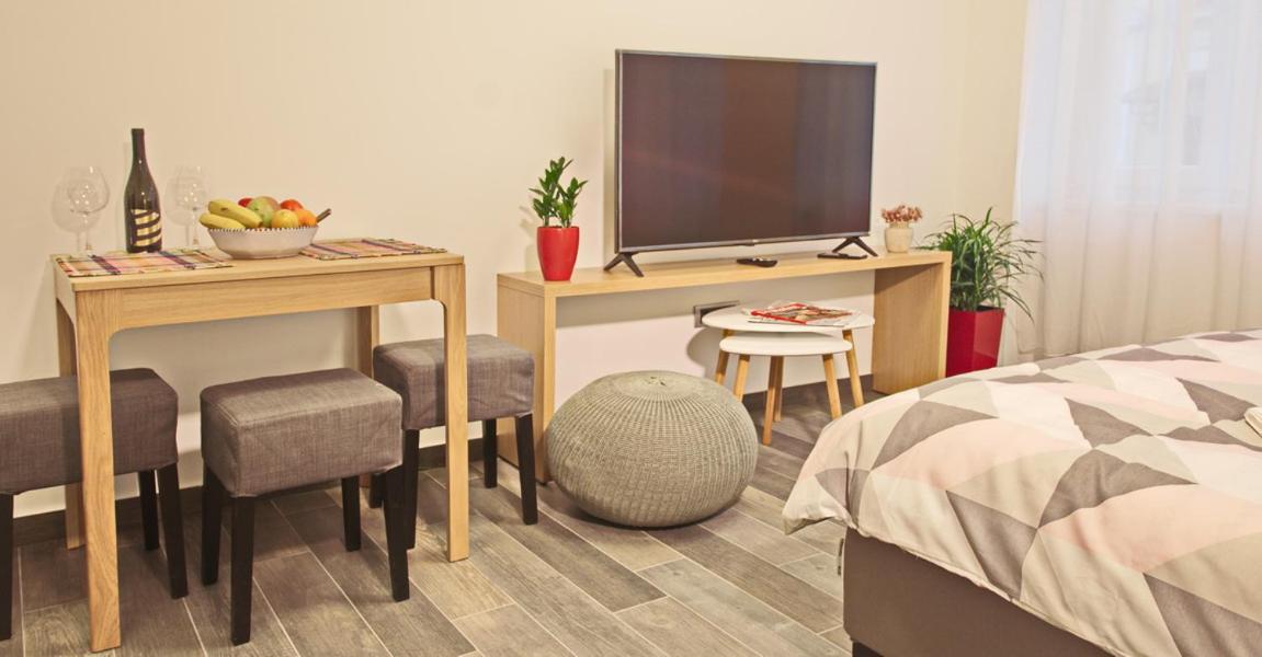 Apartmani Sterija Újvidék Kültér fotó