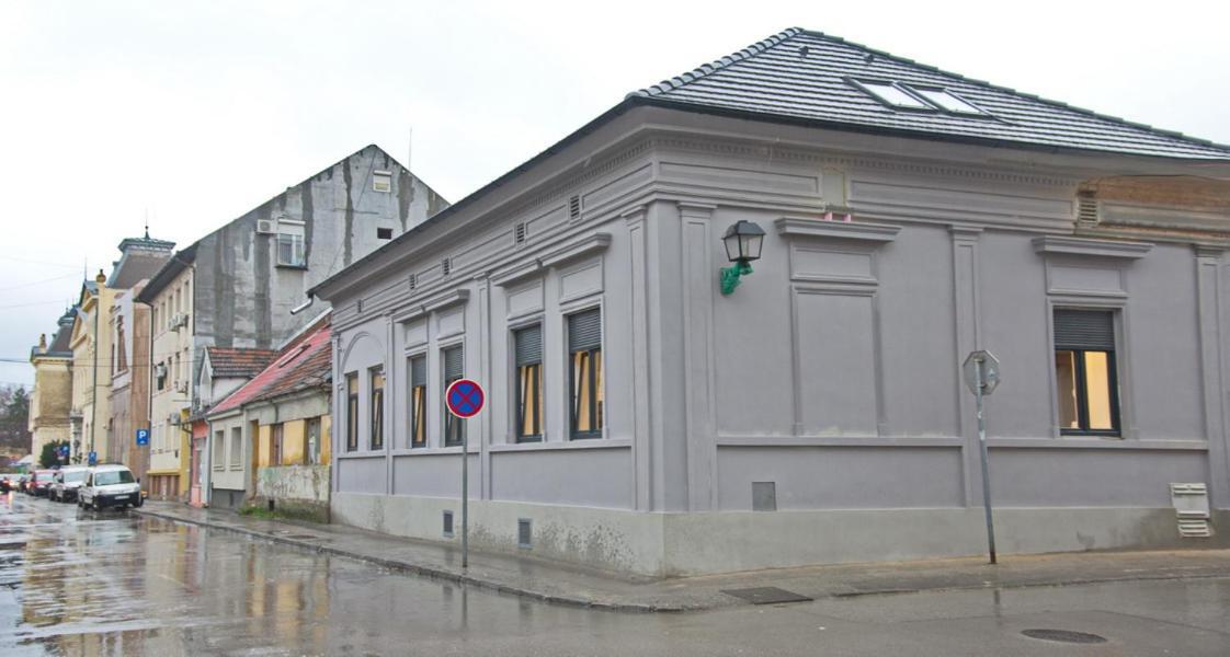 Apartmani Sterija Újvidék Kültér fotó