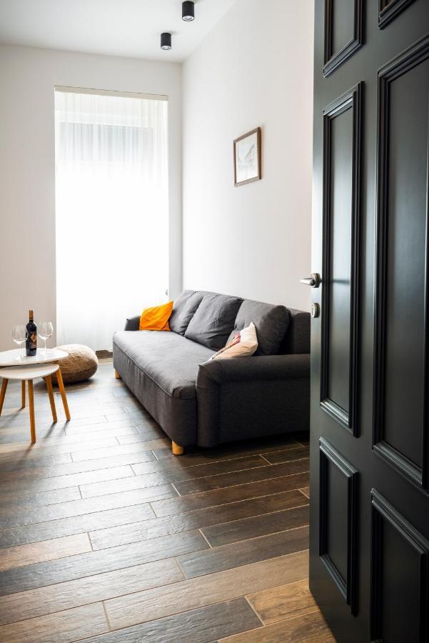 Apartmani Sterija Újvidék Kültér fotó