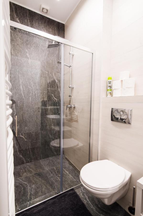 Apartmani Sterija Újvidék Kültér fotó